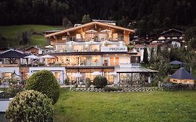 Hotel Garni Pinzgau, Bernd Huttl Neukirchen am Grossvenediger Exterior photo