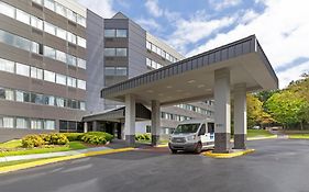 Clarion Hotel & Suites BWI Airport North Baltimore Exterior photo