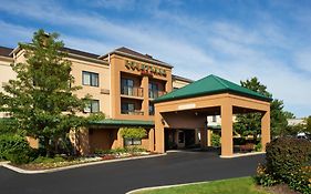 Courtyard Toledo Maumee/Arrowhead Hotel Exterior photo