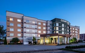 Courtyard By Marriott Charleston Downtown/Civic Center Hotel Exterior photo