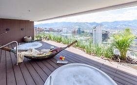 Diez Hotel Categoria Colombia Medellin Exterior photo