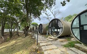 The Culvert Hotel Kuching Exterior photo