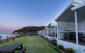 Blue Lagoon Beach Resort Bateau Bay Exterior photo