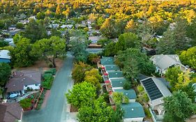 Aurora Park Cottages Calistoga Exterior photo