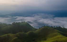 Mountain Nest Bed & Breakfast Lanquin Exterior photo