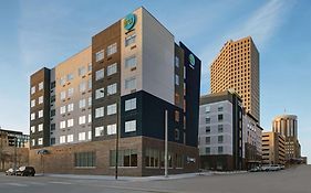 Tru By Hilton Milwaukee Downtown, Wi Hotel Exterior photo