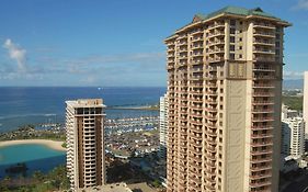 Hilton Grand Vacations Club Grand Waikikian Honolulu Hotel Exterior photo