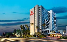 Hilton Woodland Hills/ Los Angeles Hotel Exterior photo