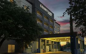 Courtyard Monterrey Airport Hotel Exterior photo