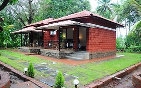 Red Roof Farmhouse Villa Chiplun Exterior photo