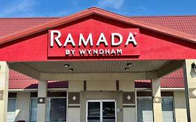 Ramada By Wyndham Lumberton Hotel Exterior photo