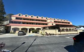 Yosemite Sierra Inn Oakhurst Exterior photo