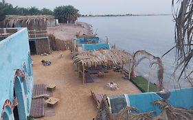 Perry'S Island Camp Al Mezina Bed & Breakfast Nuweiba Exterior photo
