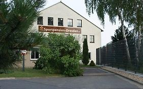 Sportpension Dresden Hotel Exterior photo