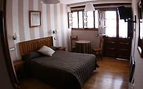 Posada Santa Juliana Bed & Breakfast Santillana del Mar Exterior photo