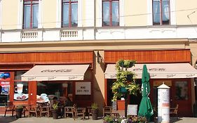 Promenade Panzio Bed & Breakfast Miskolc Exterior photo