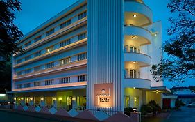 Grand Hotel Kochi Exterior photo