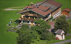 Lindenhof Hotel Kitzbuhel Exterior photo