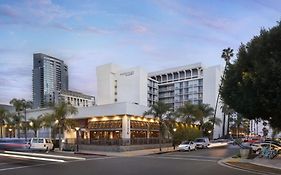 Courtyard By Marriott Long Beach Downtown Hotel Exterior photo