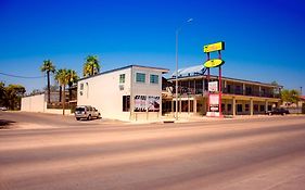 Whispering Palms Inn Del Rio Exterior photo