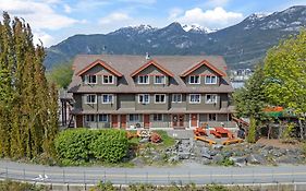 Squamish Adventure Inn Exterior photo