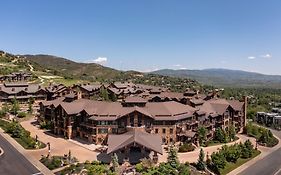 Waldorf Astoria Park City Hotel Exterior photo