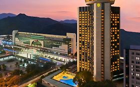 Shangri-La Shenzhen - Nearby Luohu Border, Outdoor Swimming Pool Exterior photo