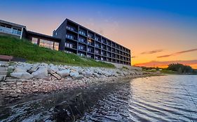 Terrace Bay Hotel - Lakefront Escanaba Exterior photo