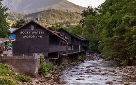 Rocky Waters Motor Inn Gatlinburg Exterior photo