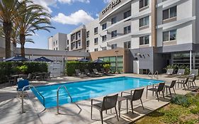 Courtyard Long Beach Airport Hotel Exterior photo