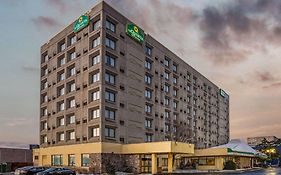 La Quinta By Wyndham New Haven Hotel Exterior photo