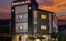 Ernes Hotel Bayu Mutiara Bukit Mertajam Exterior photo