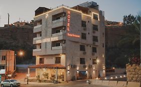 Corner Hotel - Petra Exterior photo