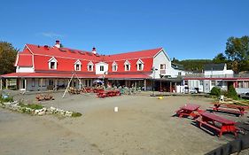 Auberge Jeunesse De Tadoussac Hostel Exterior photo