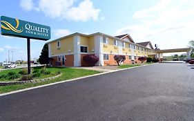 Quality Inn & Suites Springfield Southwest Near I-72 Exterior photo