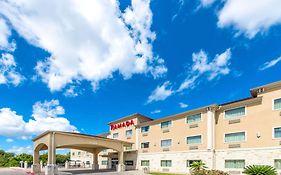 Ramada By Wyndham College Station Hotel Exterior photo