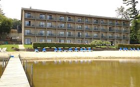 Beachfront Hotel Houghton Lake Exterior photo