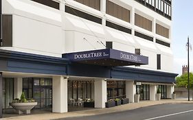 Doubletree By Hilton Hartford Downtown Hotel Exterior photo