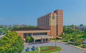 Best Western Plus Hotel & Conference Center Baltimore Exterior photo