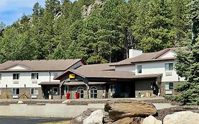 Super 8 By Wyndham Custer/Crazy Horse Area Hotel Exterior photo