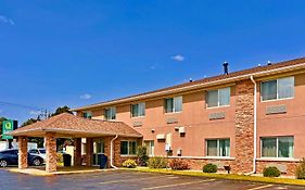 Quality Inn & Suites Green Bay Exterior photo