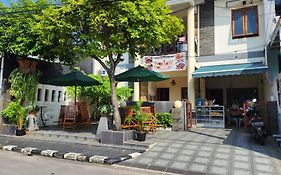 Oyo 94242 Taman Duta Syariah Hotel Depok Exterior photo