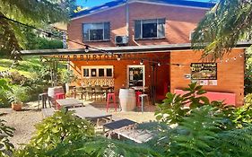 The Warby, Where Mid-Century Style Meets The Mountains Motel Warburton Exterior photo