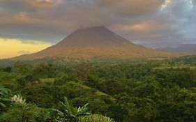 Lost Iguana Resort And Spa La Fortuna Exterior photo