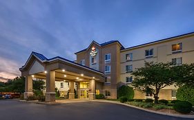 Best Western Plus Waynesboro Hotel Exterior photo