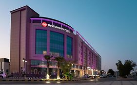 Best Western Plus Buraidah Hotel Exterior photo