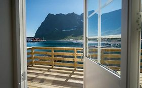 Reine Seaview Cabin Villa Exterior photo