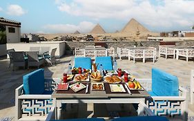 Pyramid Edge Hotel Cairo Exterior photo