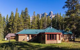 Hi Castle Mountain - Hostel Exterior photo