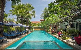 Khmer Mansion Boutique Hotel Siem Reap Exterior photo